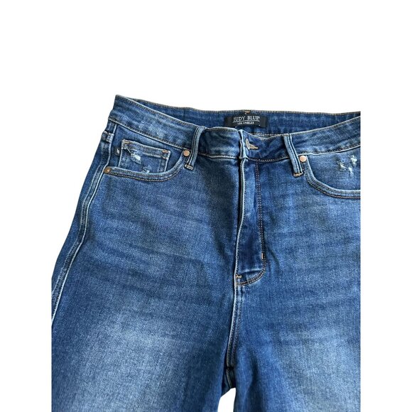JUDY BLUE Medium Wash Stretch Distressed Jeans Shorts Size XL - Picture 4 of 10